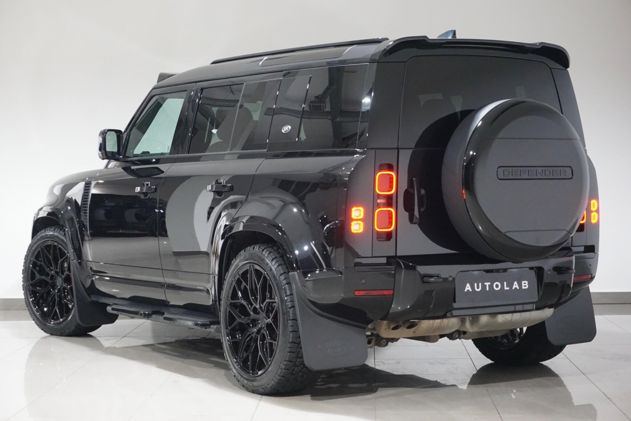 Land Rover Defender 110 3.0 D250 MHEV X-Dynamic HSE SUV 5dr Diesel Auto 4WD Euro 6 (s/s) (250 ps)